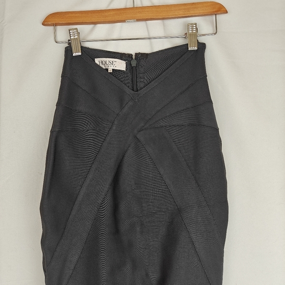 House Of CB Pencil Bandage Knee Length Skirt In Charcoal Grey Size Small Women's - Picture 2 of 8